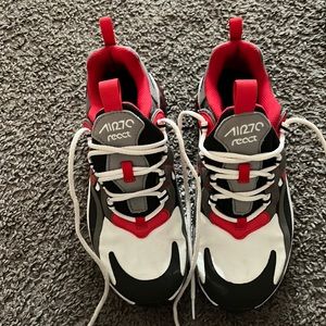 Nike AirMax React 270